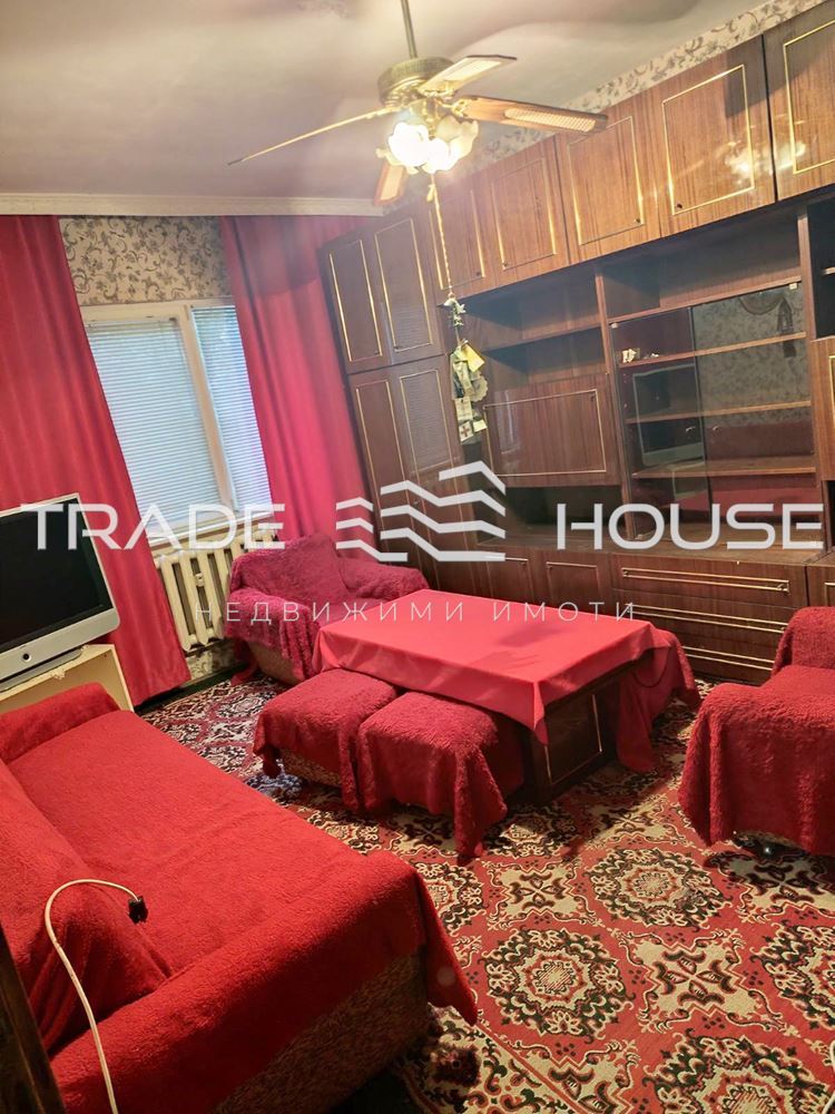 89661🌿 Тристаен апартамент под наем в района на Полиграфията и Военните блокове – до парк и с южно изложение!